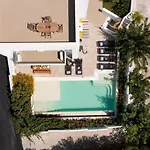 فيلة Thalassa Luxury *